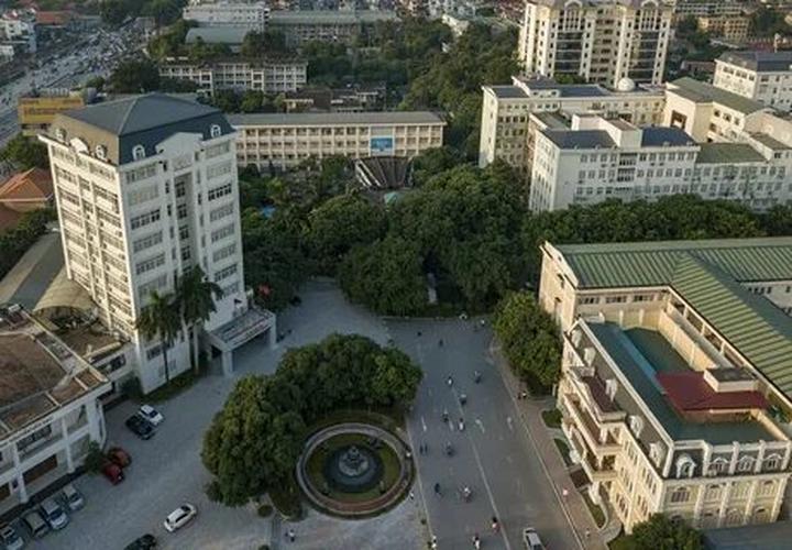 Tiêu đề: Gen Z: Quay trở về quê, quá trình chuyển đổi sống thực tế thành video viral